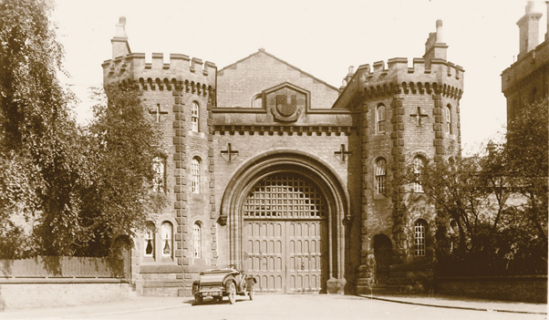 The entrance to HMP Birmingham